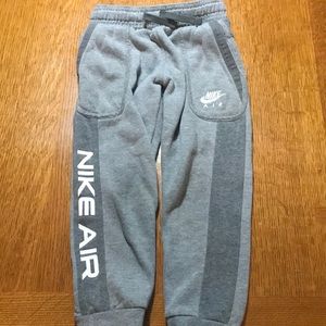Nike Grey Joggers Boys Size 5 (4-5 years)